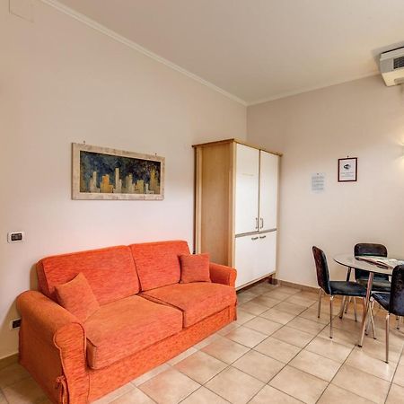Apollo Apartments Colosseo Roma Exterior foto