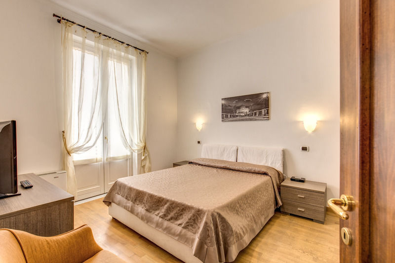 Apollo Apartments Colosseo Roma Exterior foto